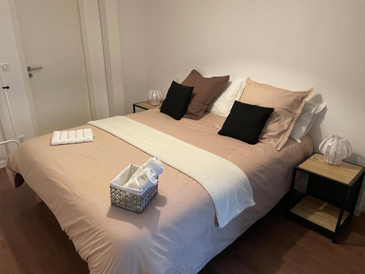 T1 bis 35 m2 lit queen size tout équipé Pau Exterior foto